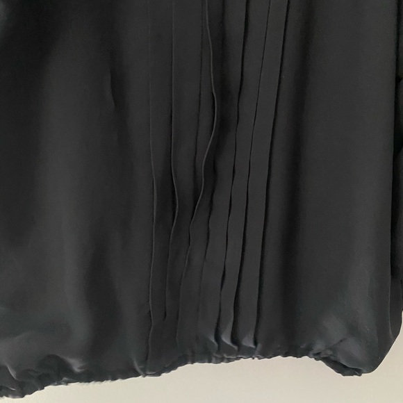 JOIE 100% Silk pleated blouse - Picture 3 of 5
